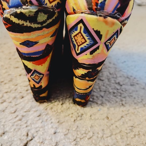2 for 1 CHARLOTTE RUSSE AZTEC WEDGE BOOTIES - SZ 7 - Picture 12 of 16